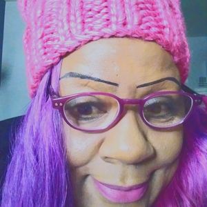 Meet your Posher, Helen